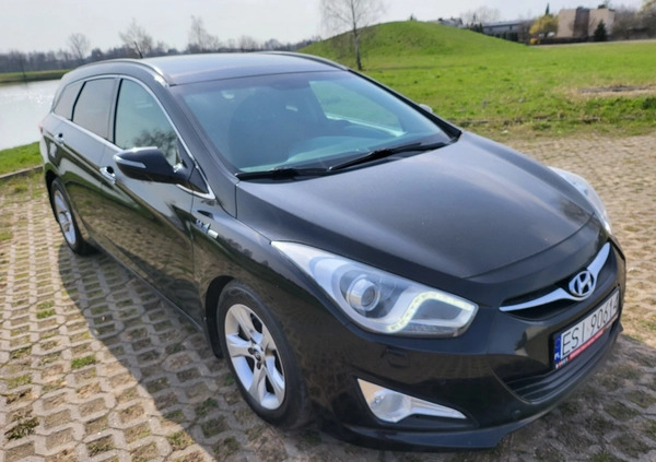 Hyundai i40 cena 31909 przebieg: 238000, rok produkcji 2011 z Sieradz małe 562